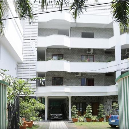 Heaven Gardens Hotel Kochi Екстериор снимка