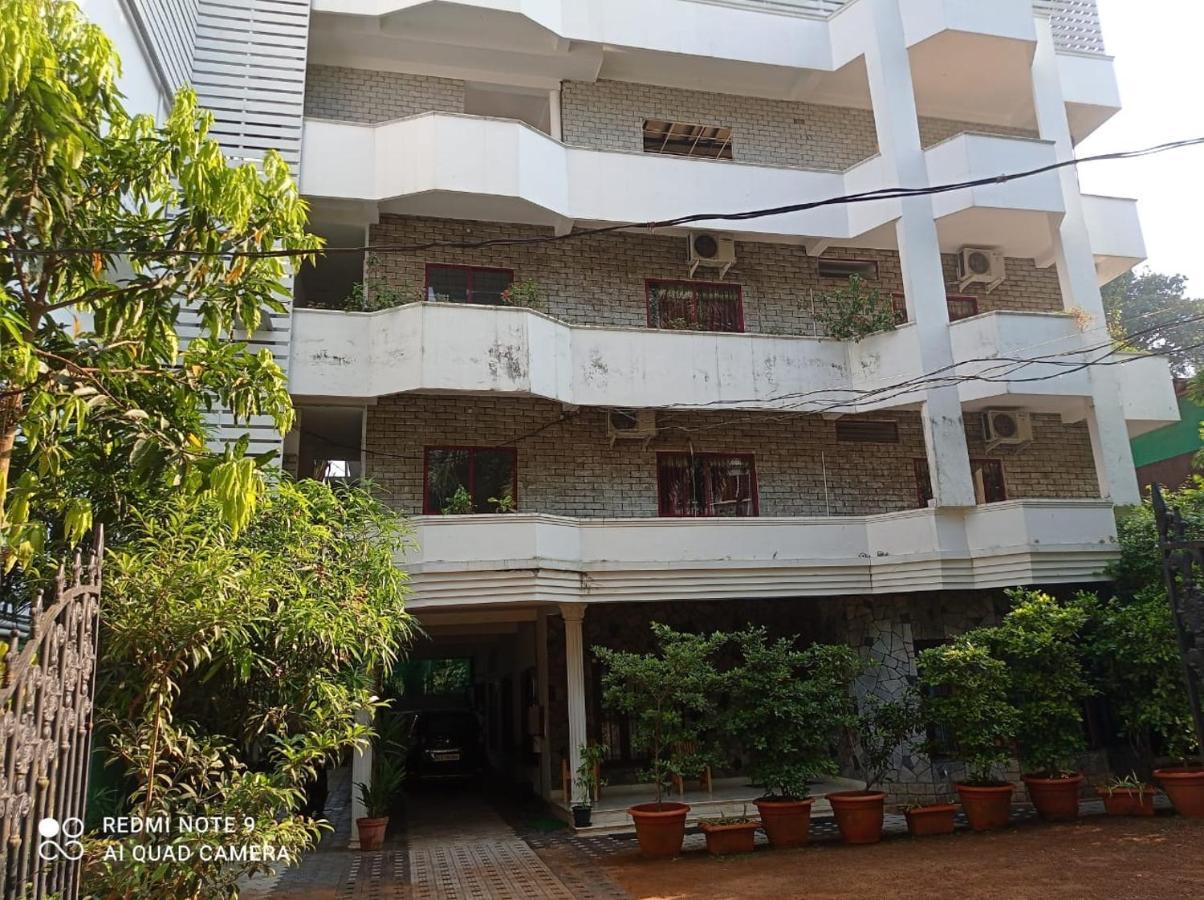 Heaven Gardens Hotel Kochi Екстериор снимка
