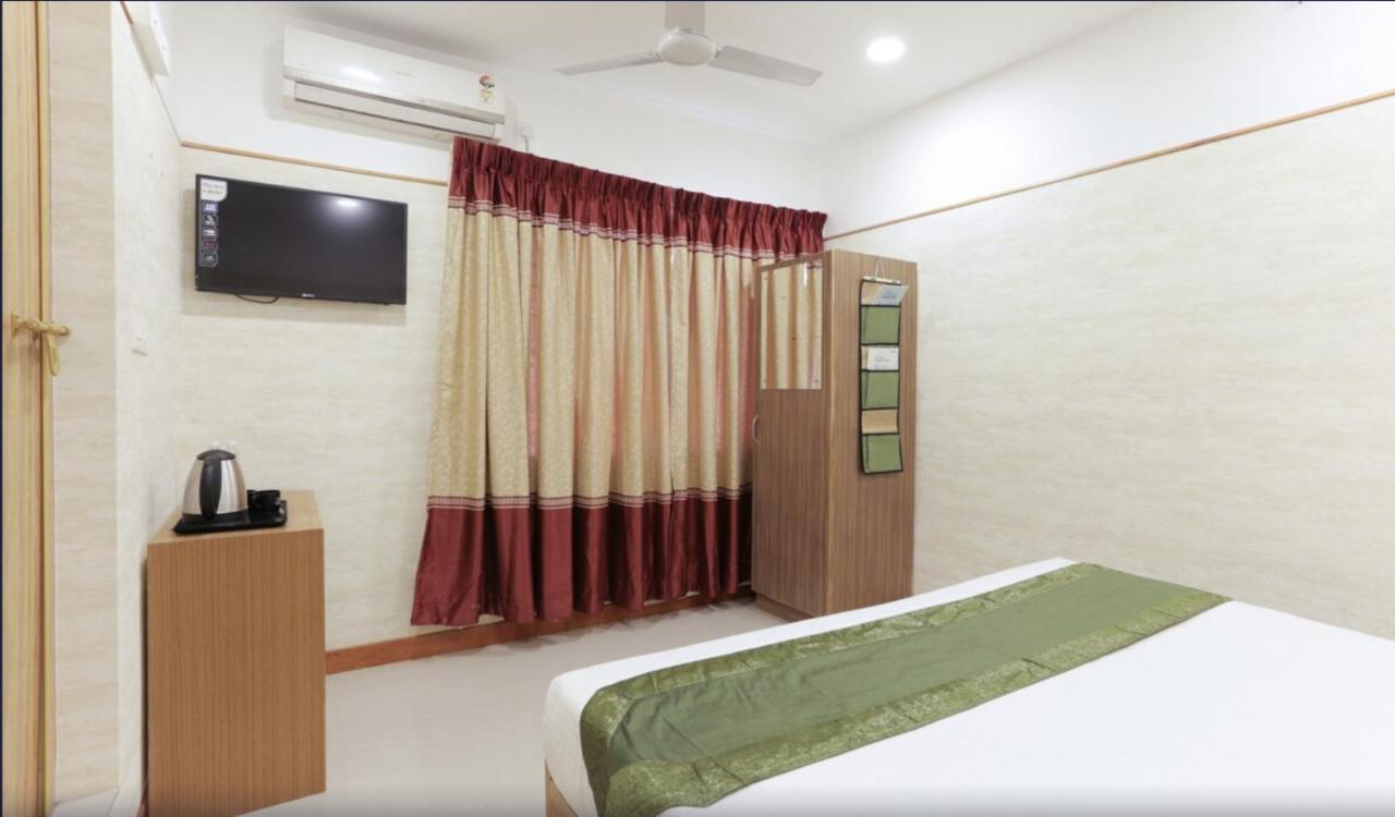 Heaven Gardens Hotel Kochi Екстериор снимка